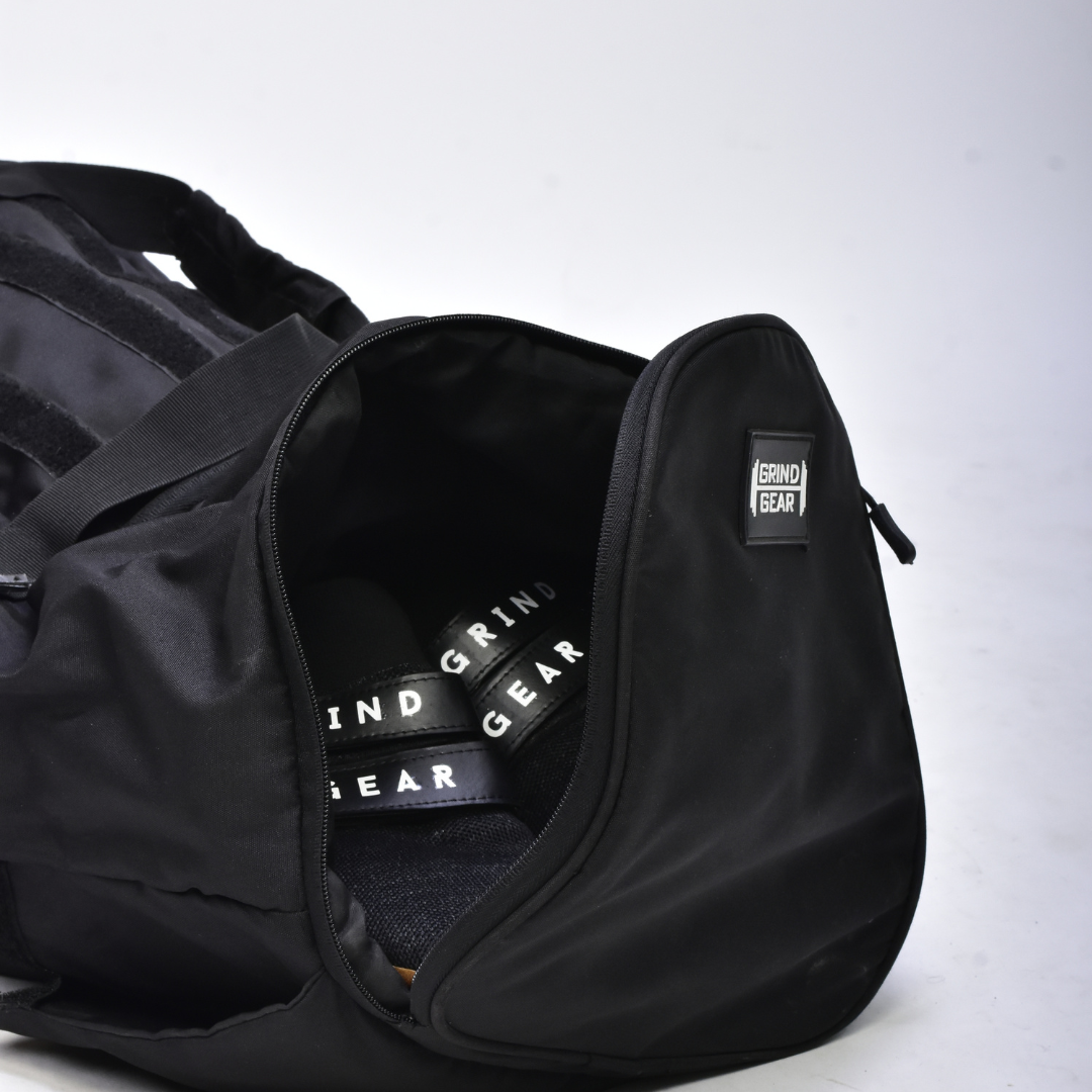 POWERLIFTING DUFFLE BAG 40L WITH BELT HOLDER