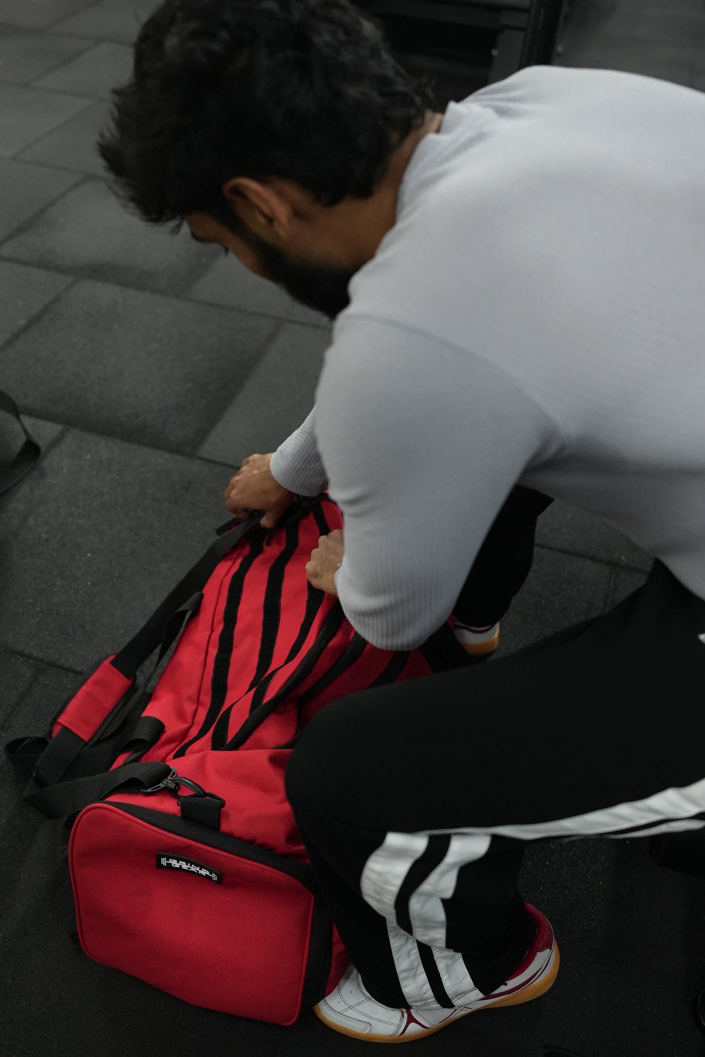 POWERLIFTING DUFFLE BAG 40L WITH BELT HOLDER